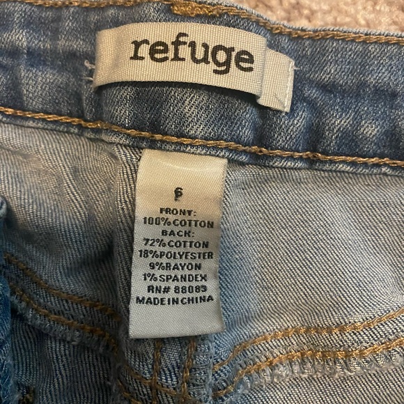 Refuge distressed jean shorts - Picture 2 of 5